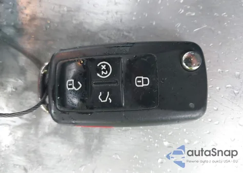 2020 Volkswagen Passat 2.0T R-Line z USA, uszkodzony, nr VIN 1VWMA7A3XLC013225